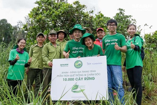 Vườn Rừng – 60 tấn phân trùn quế nuôi dưỡng 10.000 cây rừng