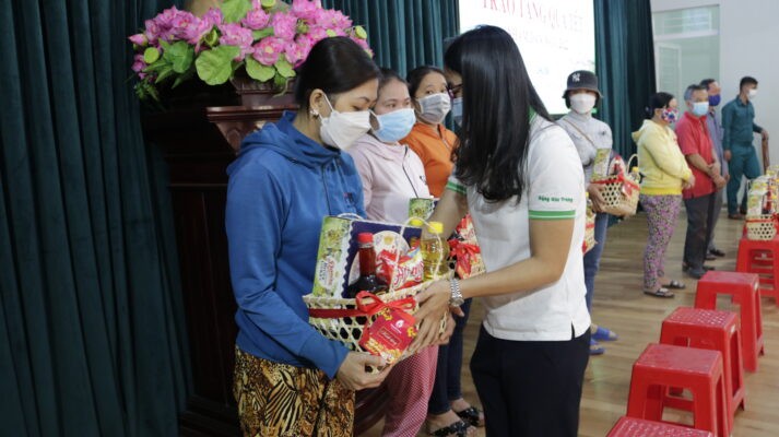 Sfarm Trao Tặng Quà Tết Cho Người Khó Khăn Tại Củ Chi 2022