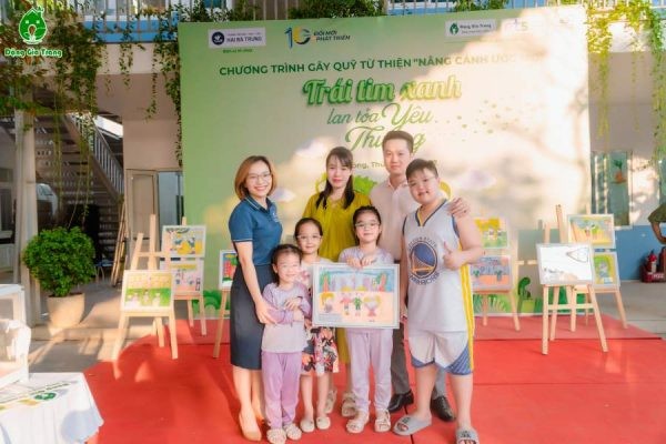 Đặng Gia Trang tại sự kiện gây quỹ “Nâng cánh ước mơ” – Hải Phòng