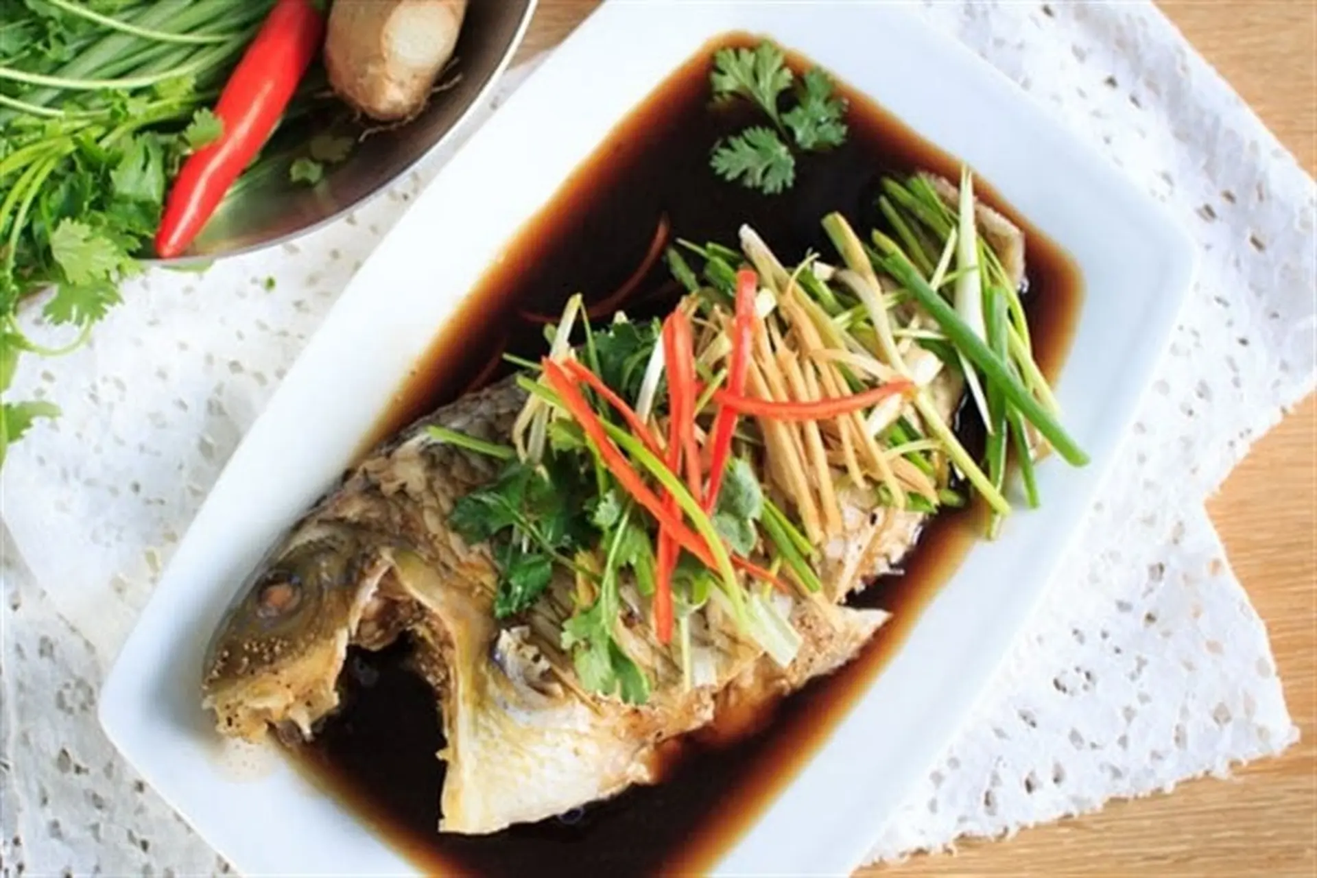 cá chẽm hấp Hồng Kông